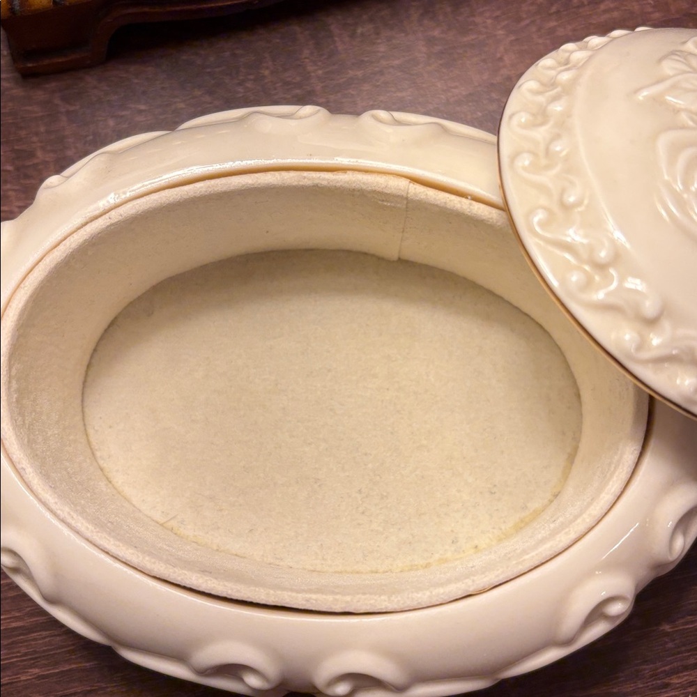 Lenox Celtic Rose music and trinket box - Picture 8 of 8